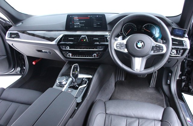 BMW5シリーズ530i Mスポーツ
